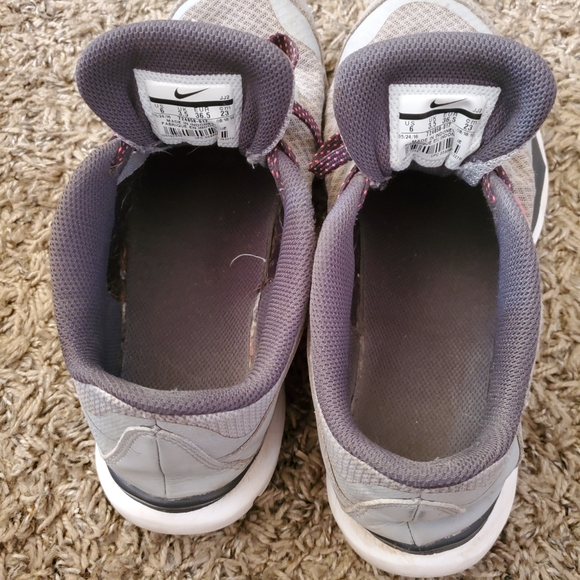 Nike Athletic Running Shoes Size 6 - Picture 5 of 5